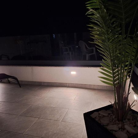 Apartments Nina Brist Ngoại thất bức ảnh