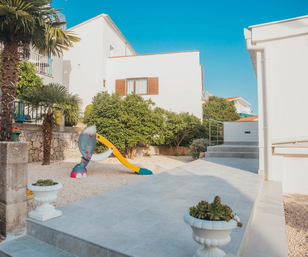 Apartments Nina Brist Ngoại thất bức ảnh